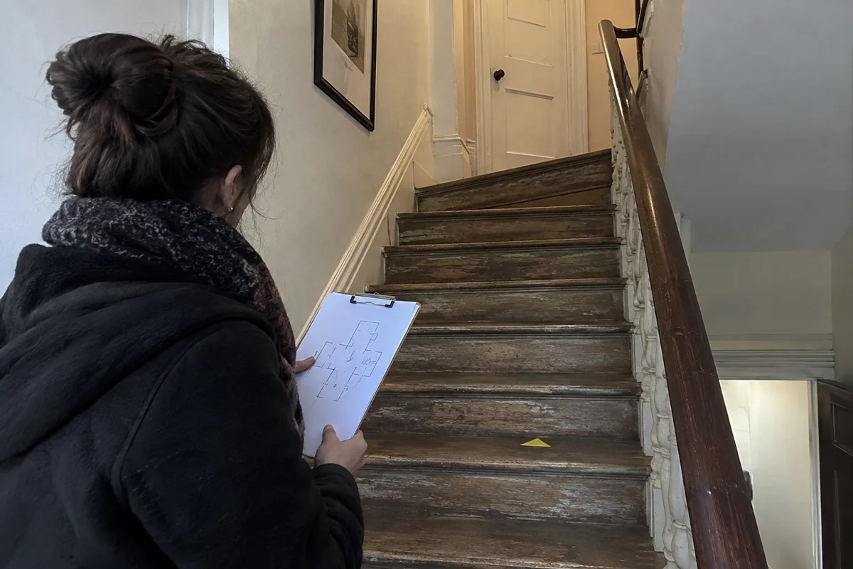 How Should Buyers Test Baby Monitor Range Through Walls and Between Floors?
